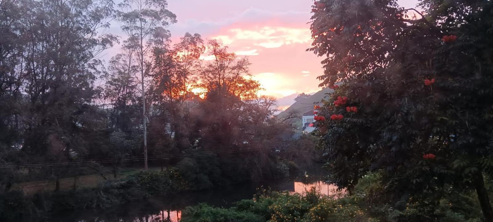 Sisiram River Side Munnar Exteriér fotografie